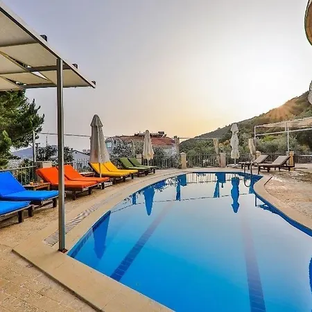 Villa Kalamar Kalkan'da 14 Kisilik