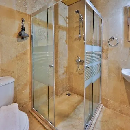 Villa Kalamar Kalkan'da 14 Kisilik Kaş