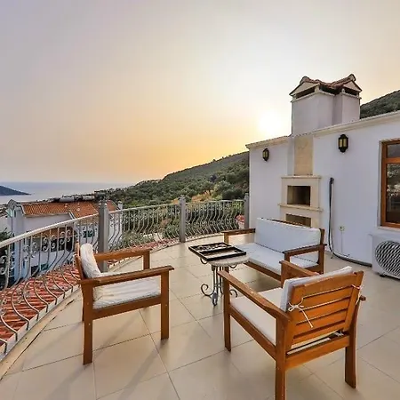 Kalamar Kalkan'da 14 Kisilik